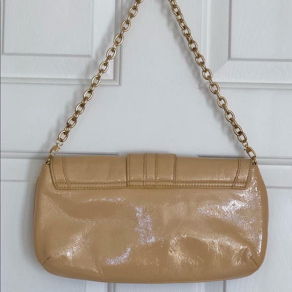 Cache patent shoulder bag - Picture 8 of 11